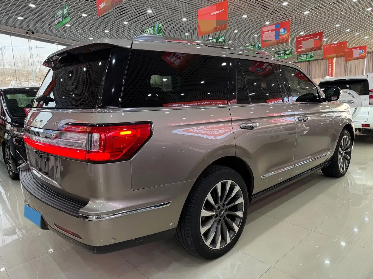 2019 Lincoln Navigator 3.5T 388HP V6 10AT,autocango,china used car exporter,china ev exporter,chinese used car exporter,chinese used ev exporter