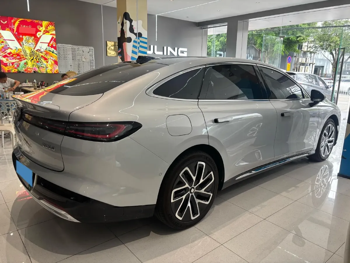 2025 BaoJun XiangJing 1.5T 143HP L4 1DHT PHEV,autocango,china used car exporter,china ev exporter,chinese used car exporter,chinese used ev exporter