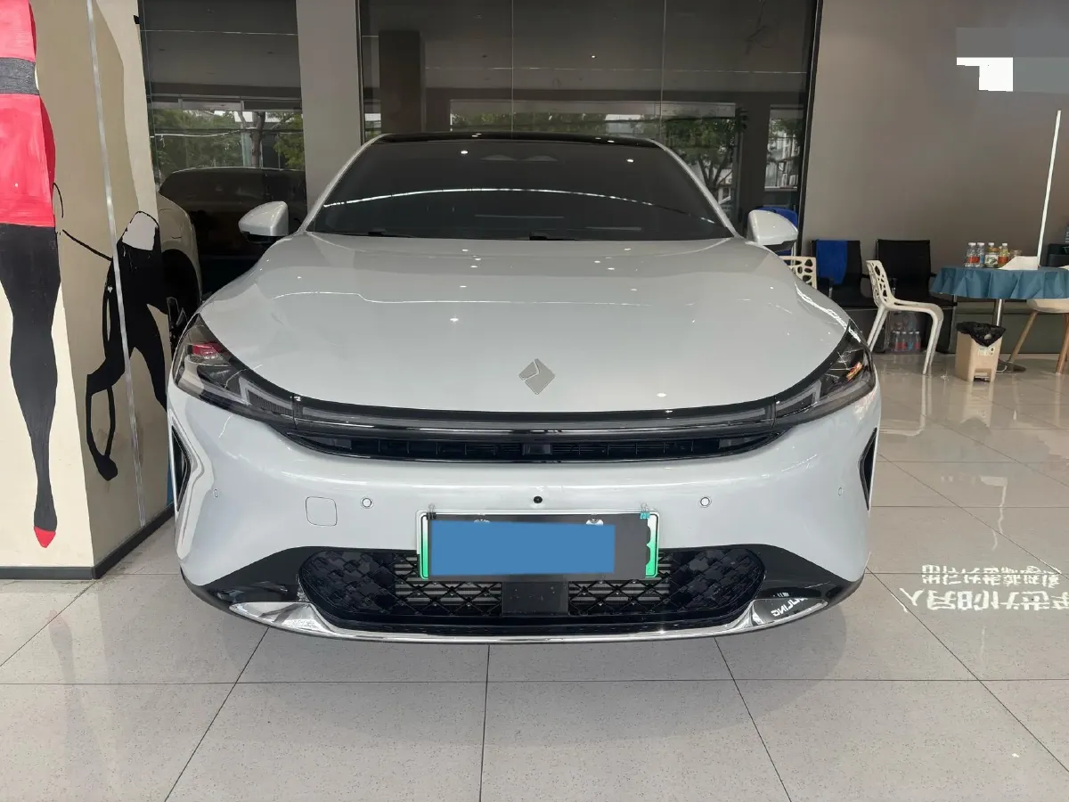 2025 BaoJun XiangJing 1.5T 143HP L4 1DHT PHEV,autocango,china used car exporter,china ev exporter,chinese used car exporter,chinese used ev exporter