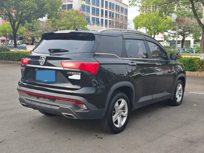 2018 BaoJun 530 1.5T 150HP L4 6MT,autocango,china used car exporter,china ev exporter,chinese used car exporter,chinese used ev exporter