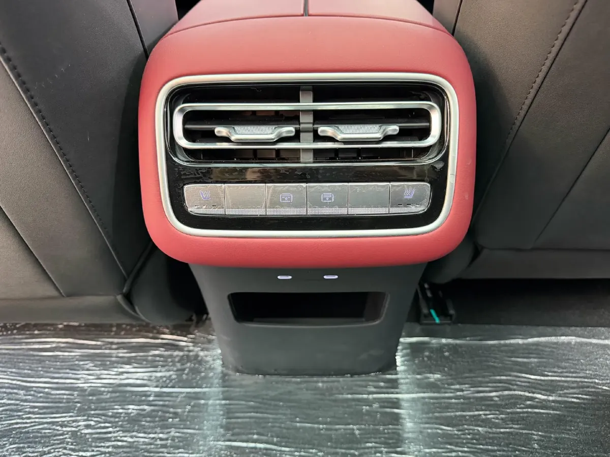 2025 Fulwin FulwinA9L 1.5T 156HP L4 1DHT PHEV,autocango,china used car exporter,china ev exporter,chinese used car exporter,chinese used ev exporter