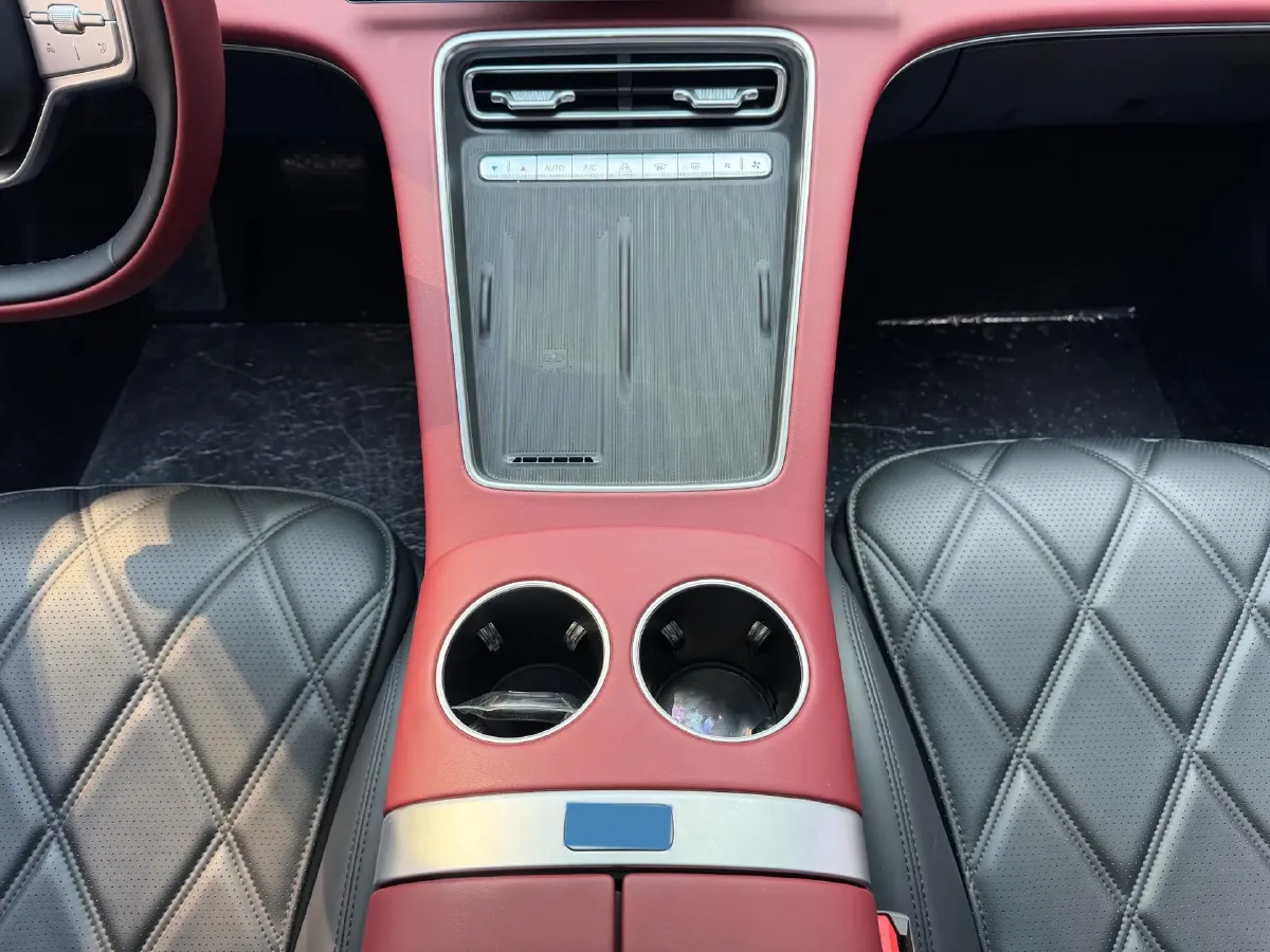 2025 Fulwin FulwinA9L 1.5T 156HP L4 1DHT PHEV,autocango,china used car exporter,china ev exporter,chinese used car exporter,chinese used ev exporter