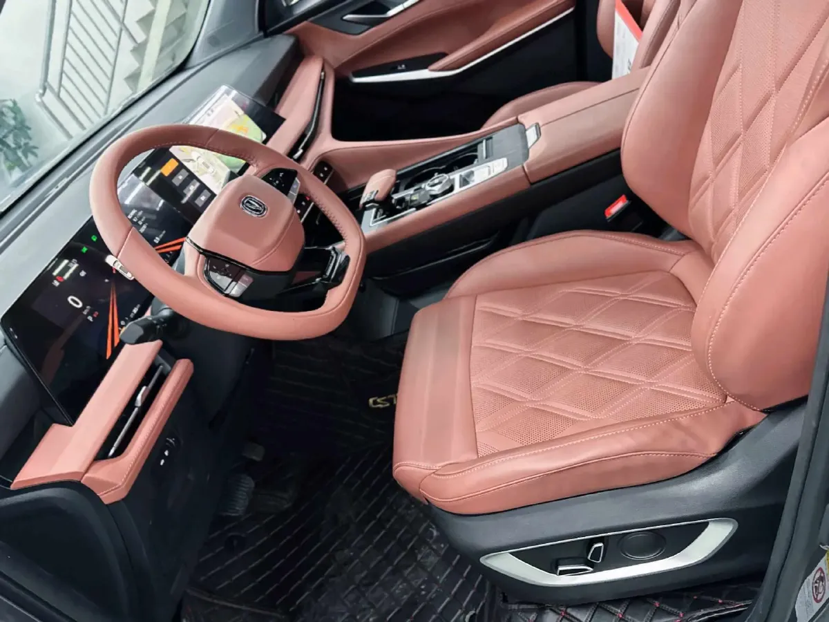 2023 ChangAn CS75 Plus 1.5T 188HP L4 8AT,autocango,china used car exporter,china ev exporter,chinese used car exporter,chinese used ev exporter