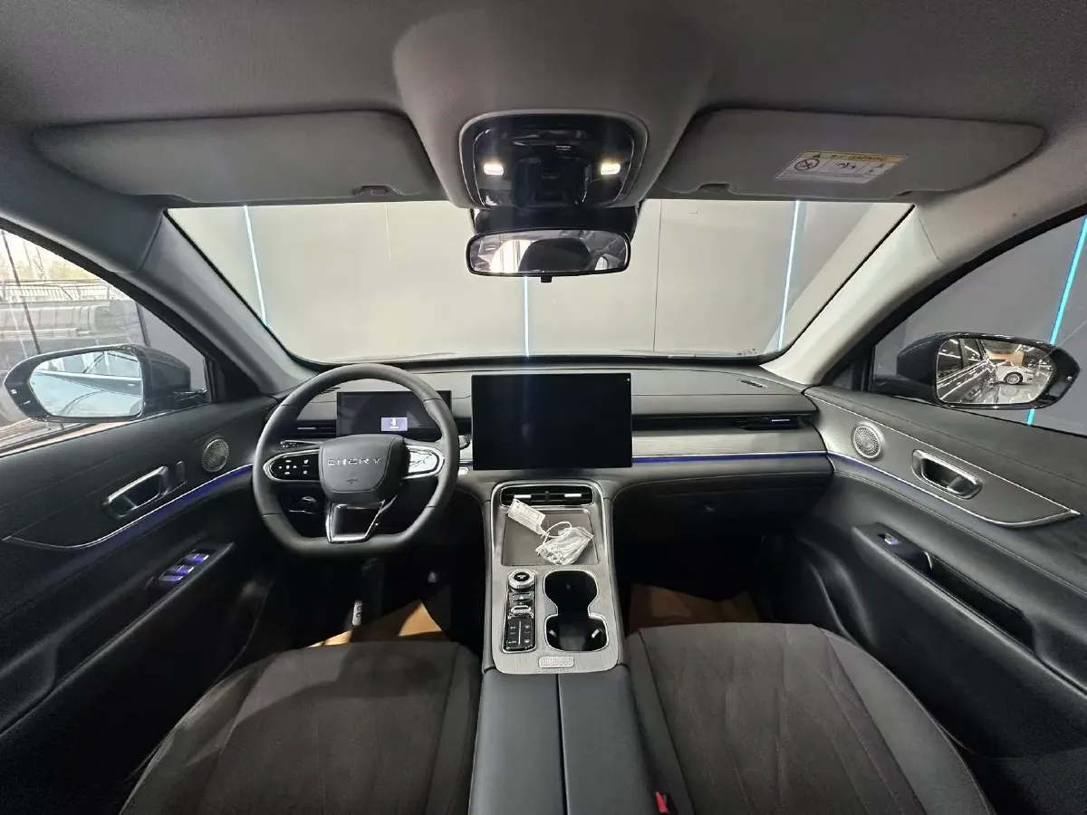 2025 Chery Tiggo 8 Plus 1.6T 197HP L4 7DCT,autocango,china used car exporter,china ev exporter,chinese used car exporter,chinese used ev exporter