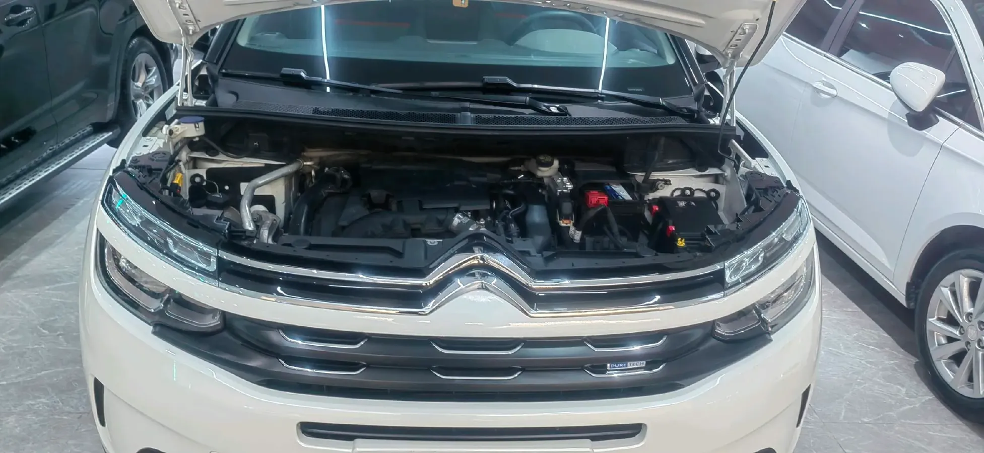 2017 Citroen C5 Aircross 1.6T 167HP L4 6AT,autocango,china used car exporter,china ev exporter,chinese used car exporter,chinese used ev exporter