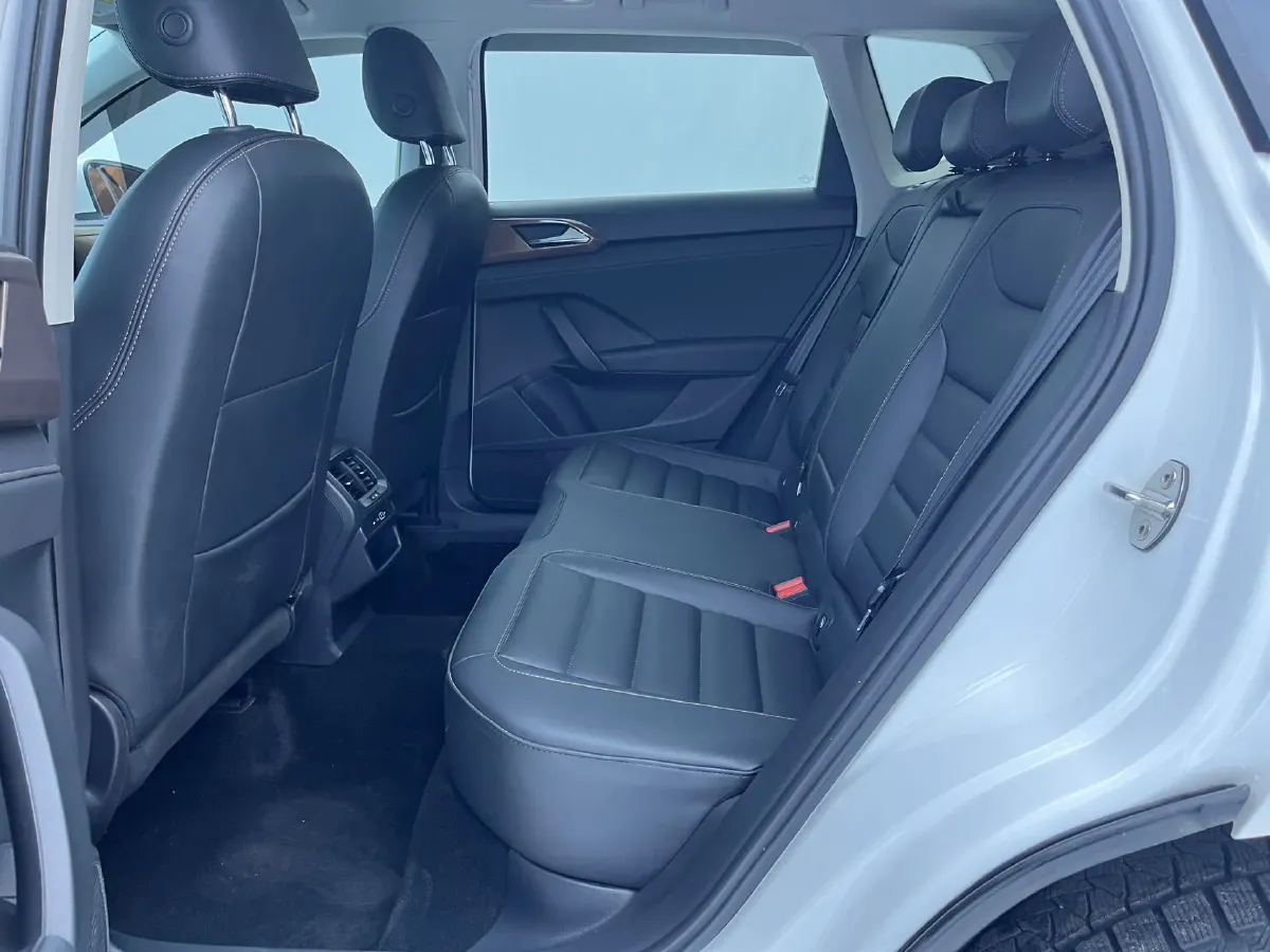 2021 Volkswagen Tharu 1.4T 150HP L4 7DCT,autocango,china used car exporter,china ev exporter,chinese used car exporter,chinese used ev exporter