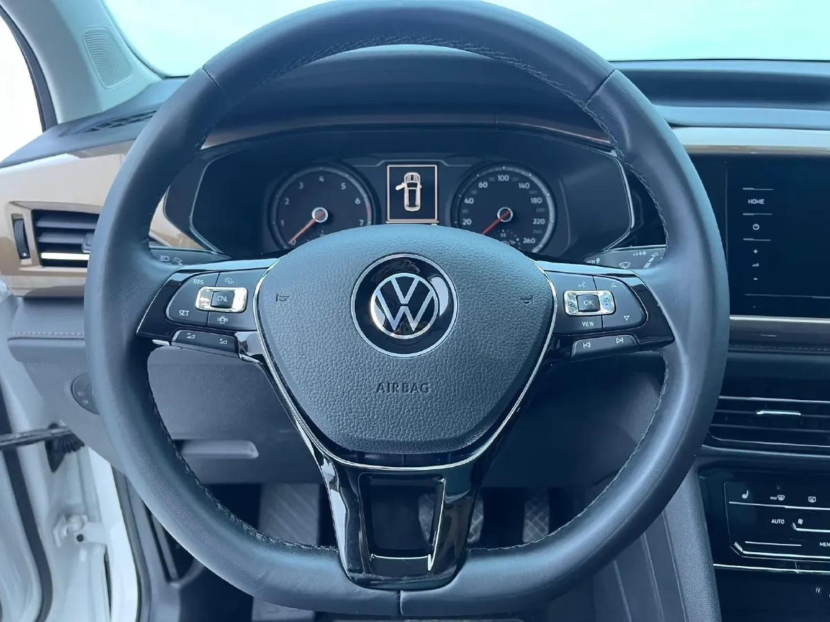 2021 Volkswagen Tharu 1.4T 150HP L4 7DCT,autocango,china used car exporter,china ev exporter,chinese used car exporter,chinese used ev exporter