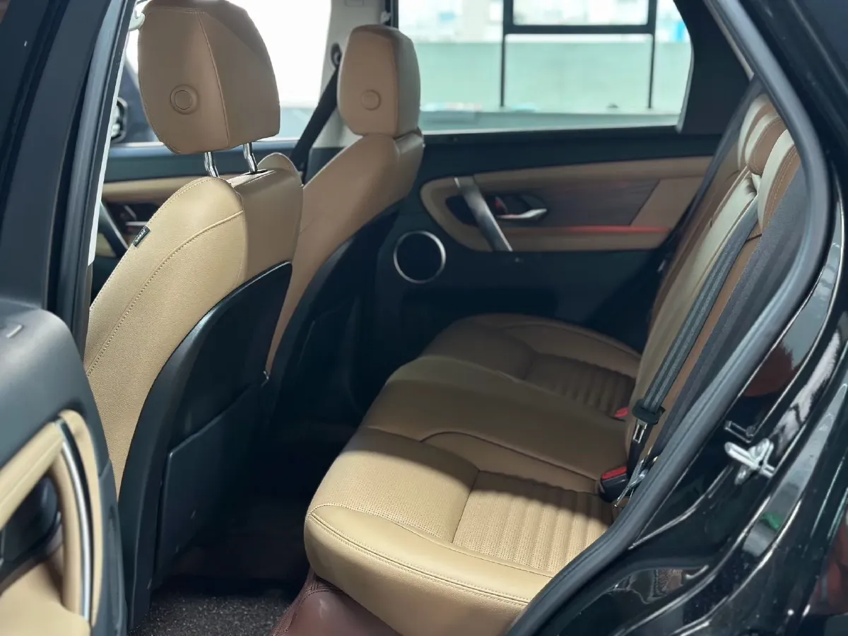 2024 Land Rover Discovery Sport 2.0T 249HP L4 9AT,autocango,china used car exporter,china ev exporter,chinese used car exporter,chinese used ev exporter