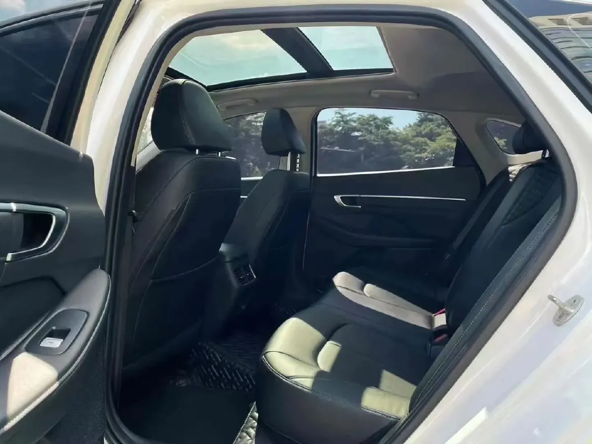 2020 Hyundai Sonata 1.5T 170HP L4 7DCT,autocango,china used car exporter,china ev exporter,chinese used car exporter,chinese used ev exporter