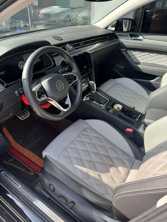 2023 Volkswagen Magotan 2.0T 186HP L4 7DCT,autocango,china used car exporter,china ev exporter,chinese used car exporter,chinese used ev exporter