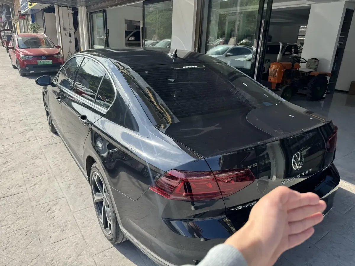 2023 Volkswagen Magotan 2.0T 186HP L4 7DCT,autocango,china used car exporter,china ev exporter,chinese used car exporter,chinese used ev exporter