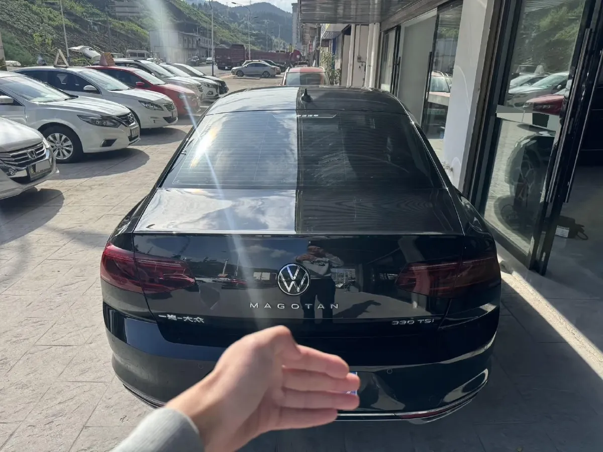 2023 Volkswagen Magotan 2.0T 186HP L4 7DCT,autocango,china used car exporter,china ev exporter,chinese used car exporter,chinese used ev exporter