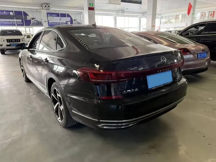 2024 Volkswagen Passat 2.0T 220HP L4 7DCT,autocango,china used car exporter,china ev exporter,chinese used car exporter,chinese used ev exporter