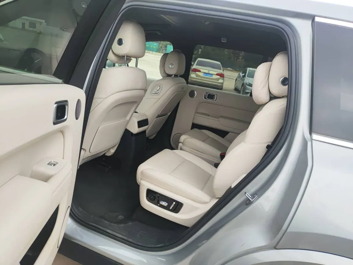 2024 Li L9 Range Extended 154HP REEV 52.3KWH,autocango,china used car exporter,china ev exporter,chinese used car exporter,chinese used ev exporter