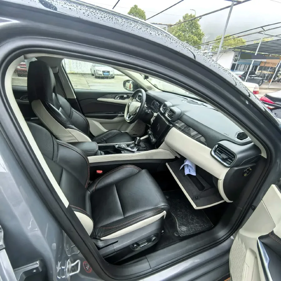 2018 Toyota C-HR 2.0L 171HP L4 CVT,autocango,china used car exporter,china ev exporter,chinese used car exporter,chinese used ev exporter