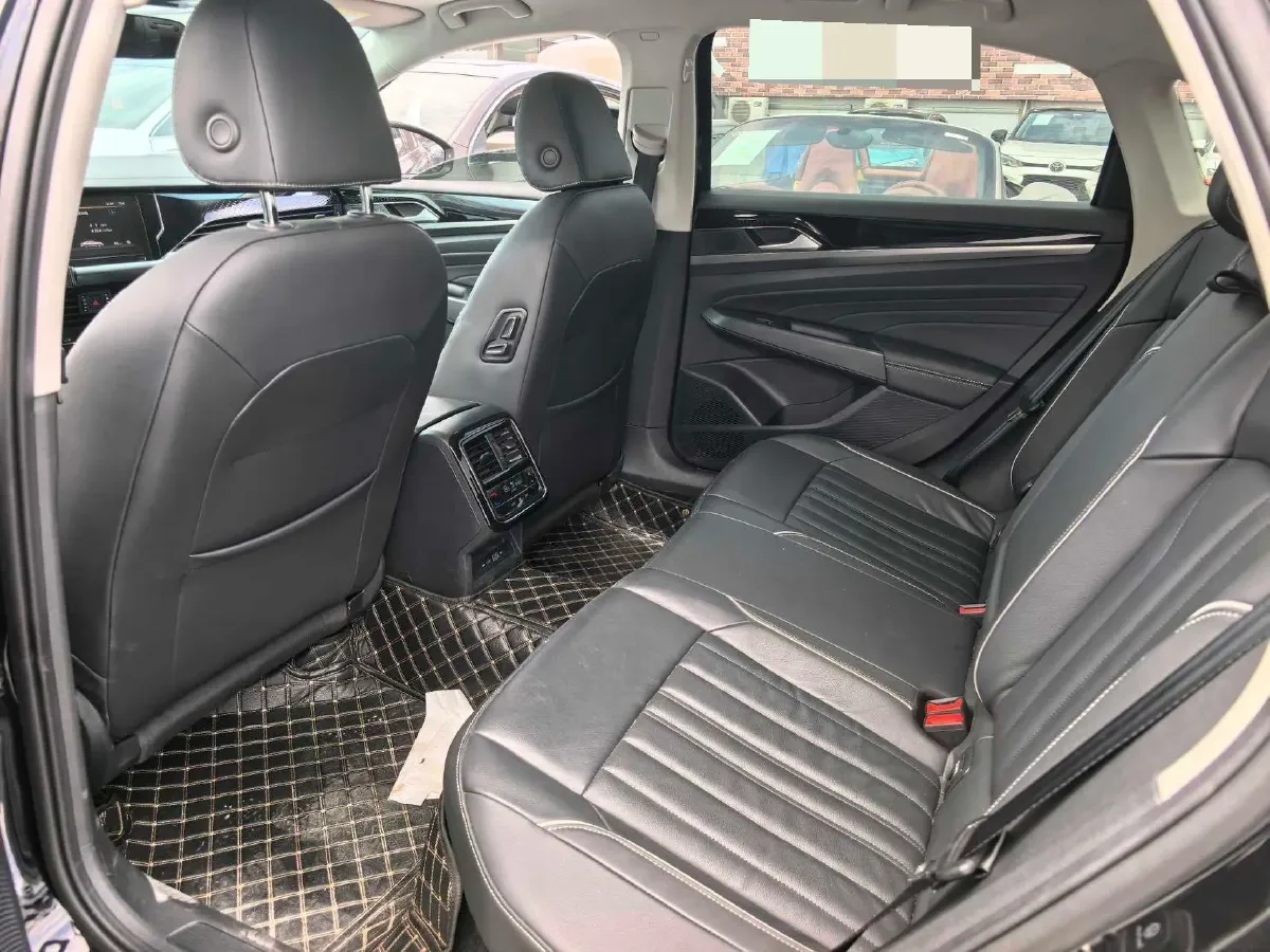 2023 Volkswagen Passat 2.0T 186HP L4 7DCT,autocango,china used car exporter,china ev exporter,chinese used car exporter,chinese used ev exporter