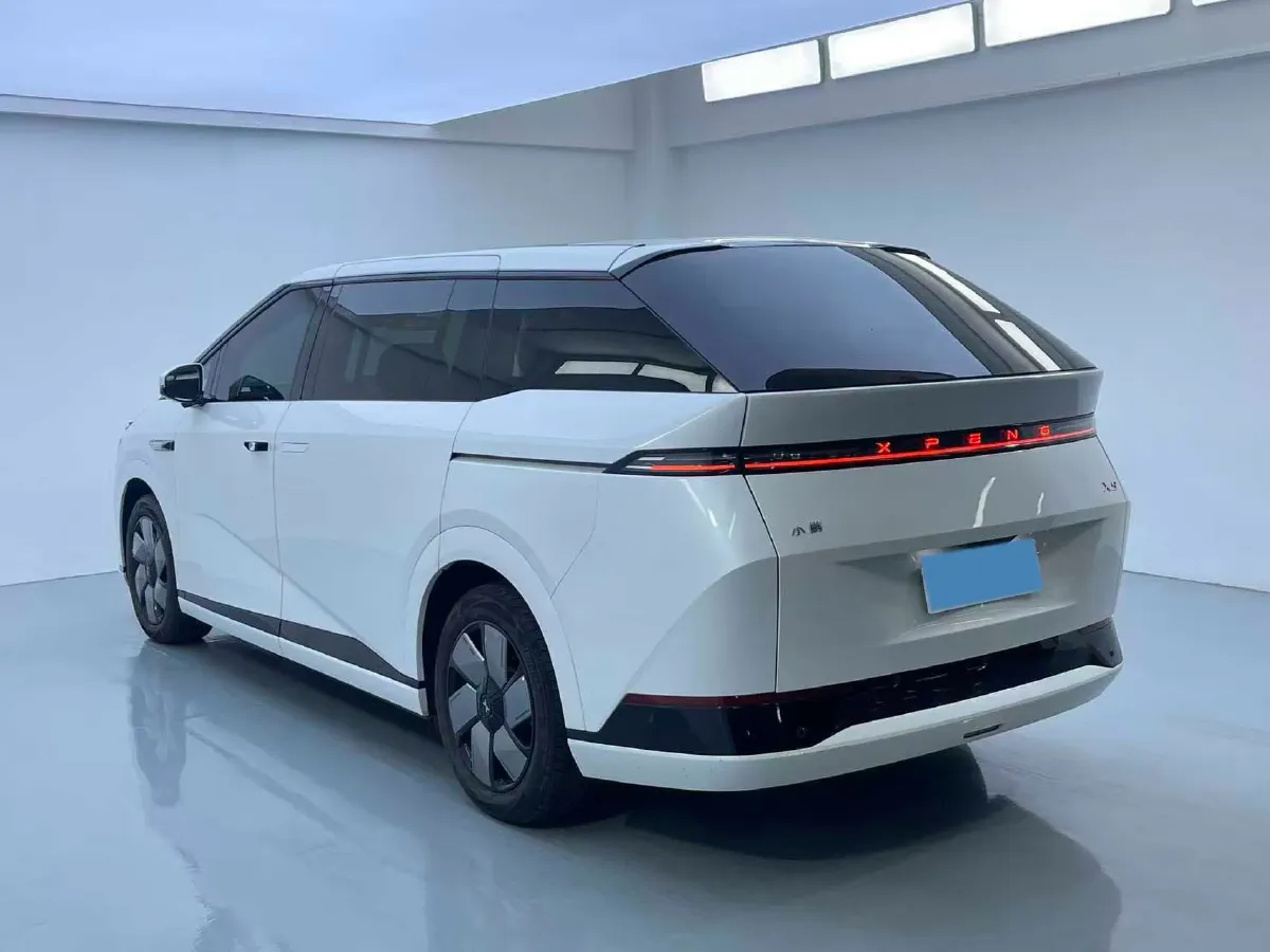 2024 Xpeng X9 BEV 101.5KWH,autocango,china used car exporter,china ev exporter,chinese used car exporter,chinese used ev exporter