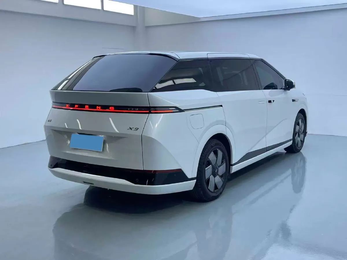 2024 Xpeng X9 BEV 101.5KWH,autocango,china used car exporter,china ev exporter,chinese used car exporter,chinese used ev exporter