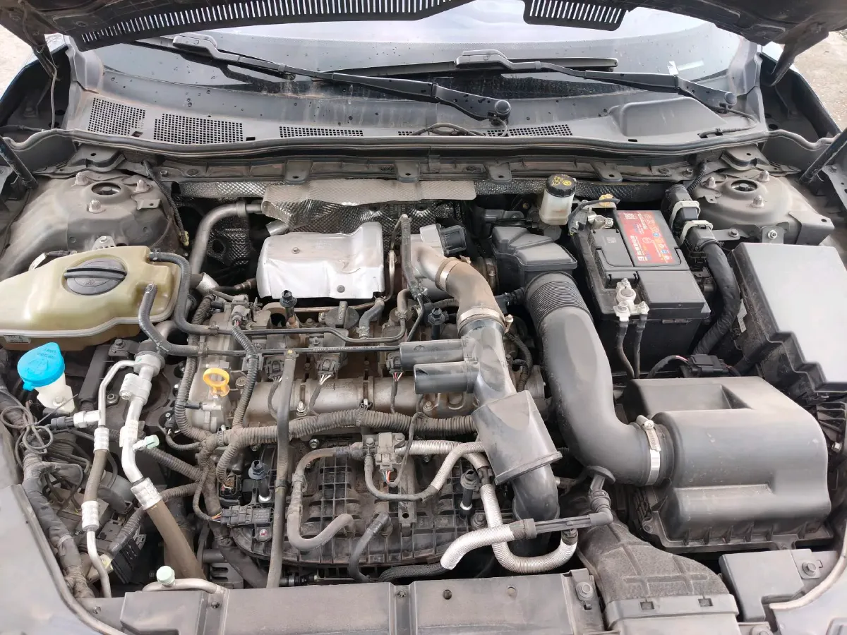 2020 HongQi H5 1.8T 197HP L4 6AT,autocango,china used car exporter,china ev exporter,chinese used car exporter,chinese used ev exporter