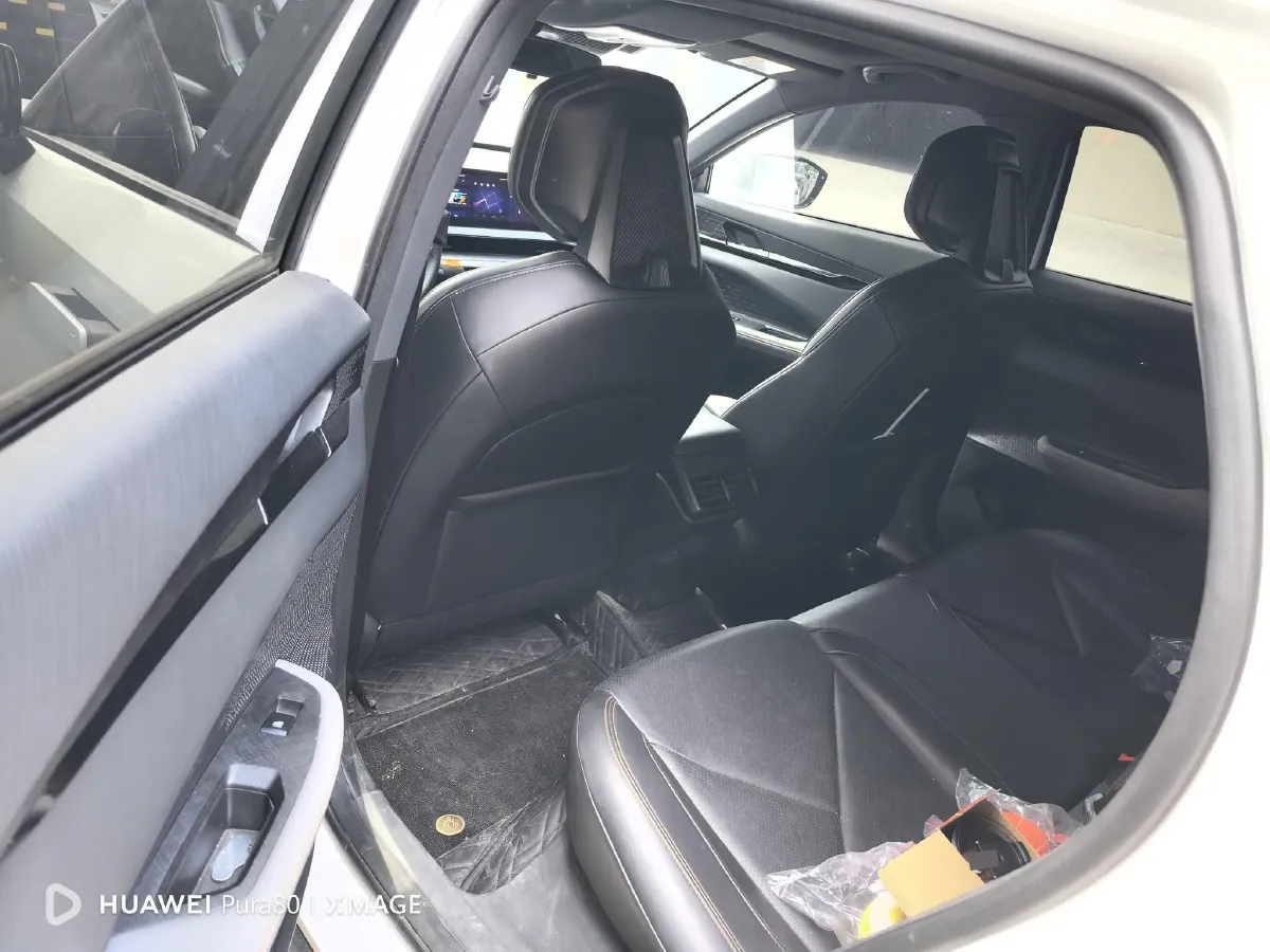 2022 ChangAn UNI-V 1.5T 188HP L4 7DCT,autocango,china used car exporter,china ev exporter,chinese used car exporter,chinese used ev exporter