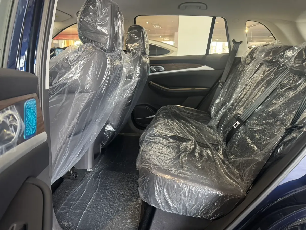 2024 Skyworth HT-i 1.5L 110HP L4 E-CVT PHEV 32.76KWH,autocango,china used car exporter,china ev exporter,chinese used car exporter,chinese used ev exporter