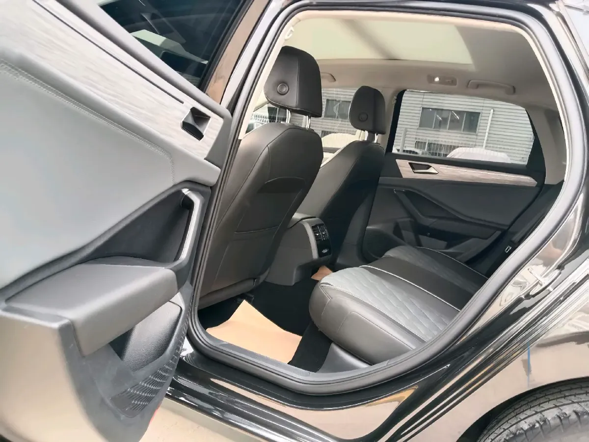 2023 Volkswagen Sagitar 1.4T 150HP L4 7DCT,autocango,china used car exporter,china ev exporter,chinese used car exporter,chinese used ev exporter