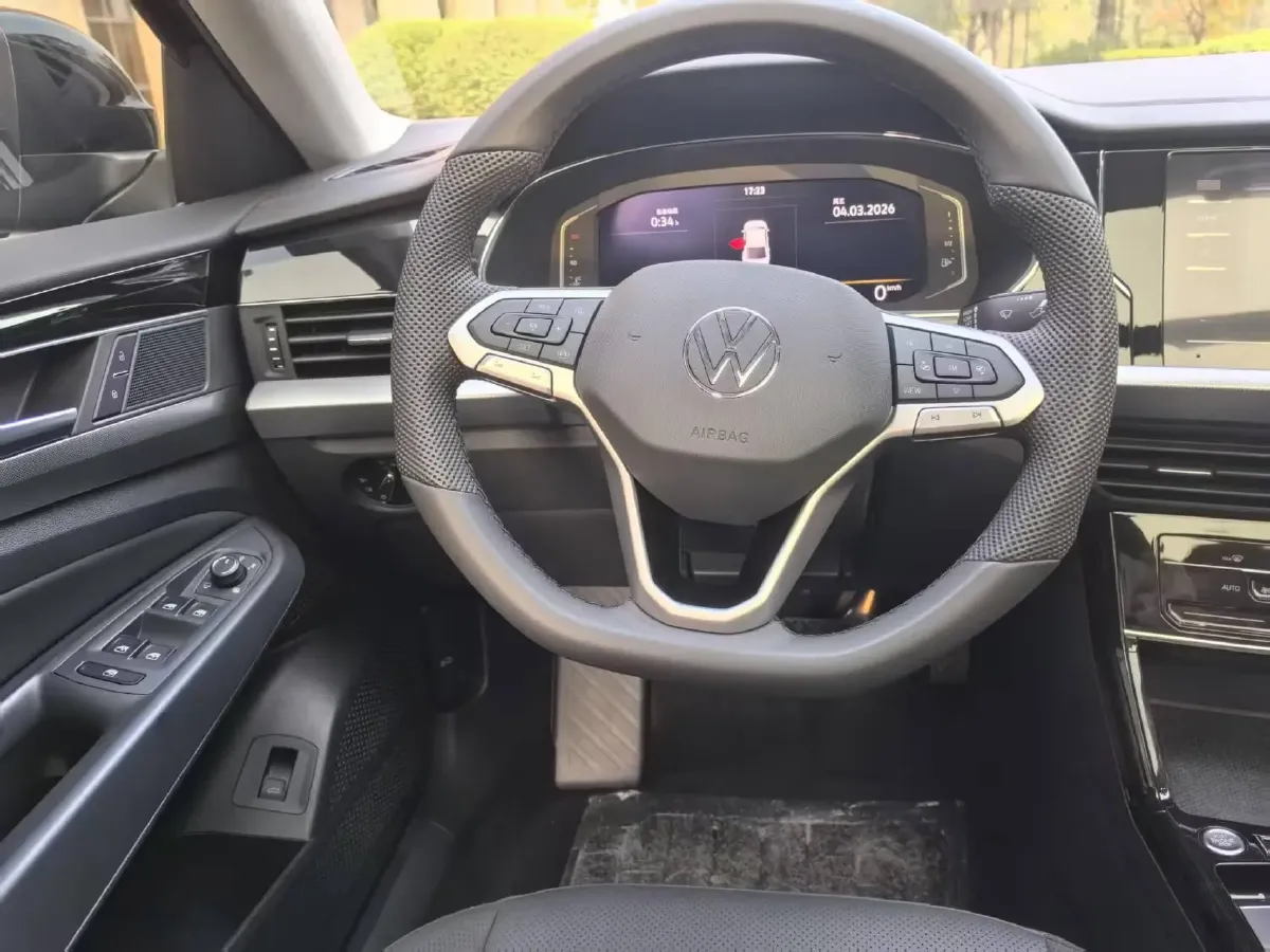 2025 Volkswagen Passat 2.0T 220HP L4 7DCT,autocango,china used car exporter,china ev exporter,chinese used car exporter,chinese used ev exporter