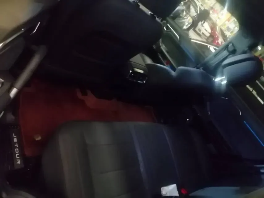 2023 Jetour Traveller 2.0T 254HP L4 7DCT,autocango,china used car exporter,china ev exporter,chinese used car exporter,chinese used ev exporter