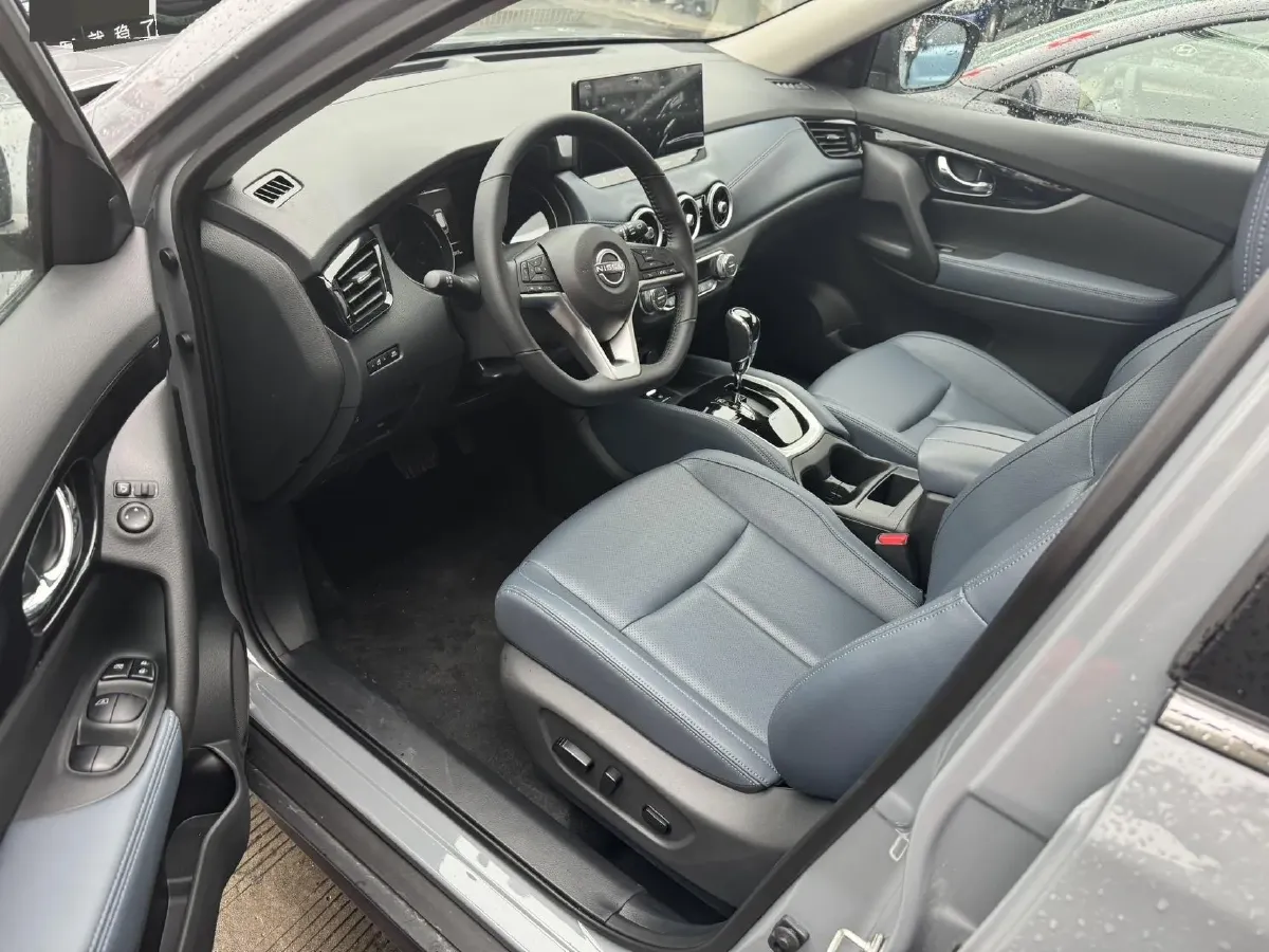 2025 Nissan X-Trail 2.0L 151HP L4 CVT,autocango,china used car exporter,china ev exporter,chinese used car exporter,chinese used ev exporter