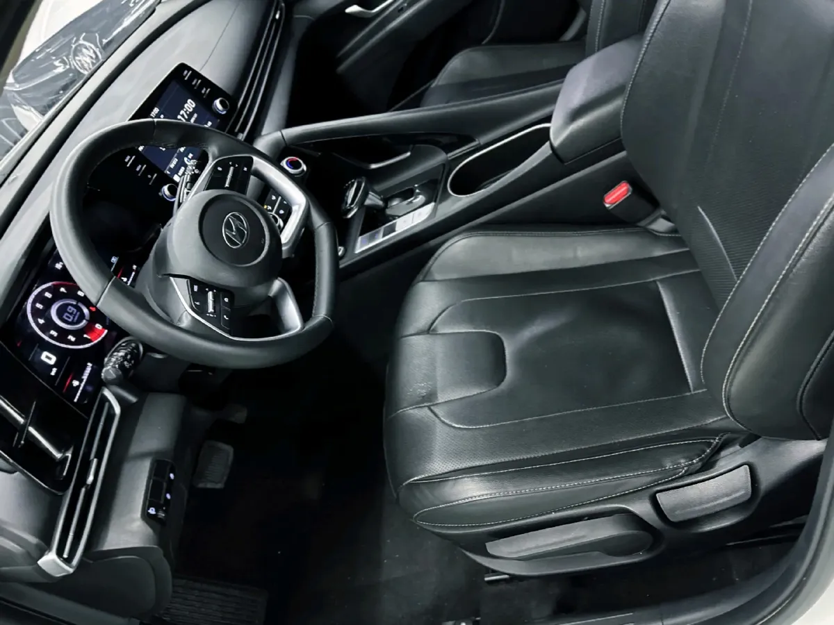 2022 Hyundai Elantra 1.5L 115HP L4 CVT,autocango,china used car exporter,china ev exporter,chinese used car exporter,chinese used ev exporter