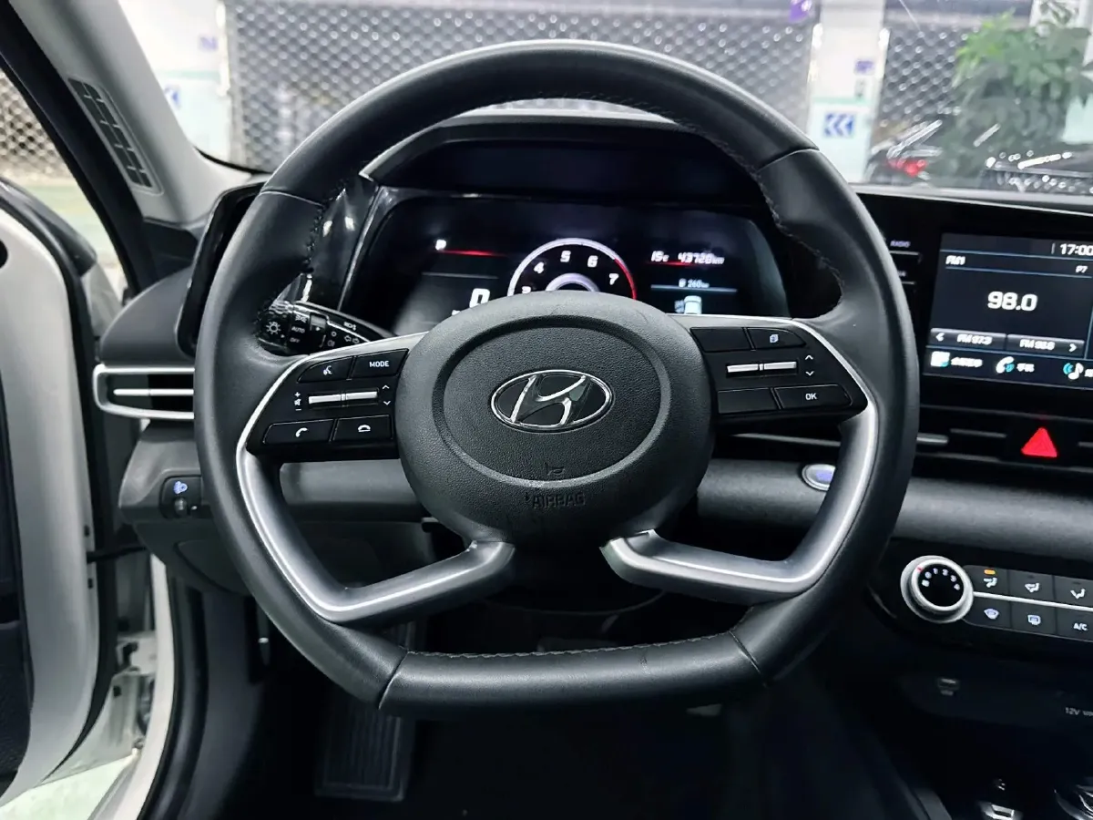 2022 Hyundai Elantra 1.5L 115HP L4 CVT,autocango,china used car exporter,china ev exporter,chinese used car exporter,chinese used ev exporter