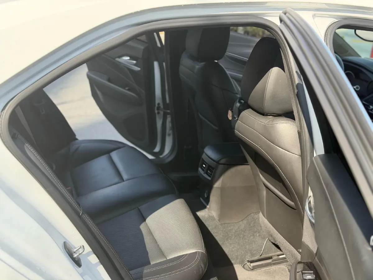 2021 Cadillac CT4 2.0T 237HP L4 8AT,autocango,china used car exporter,china ev exporter,chinese used car exporter,chinese used ev exporter