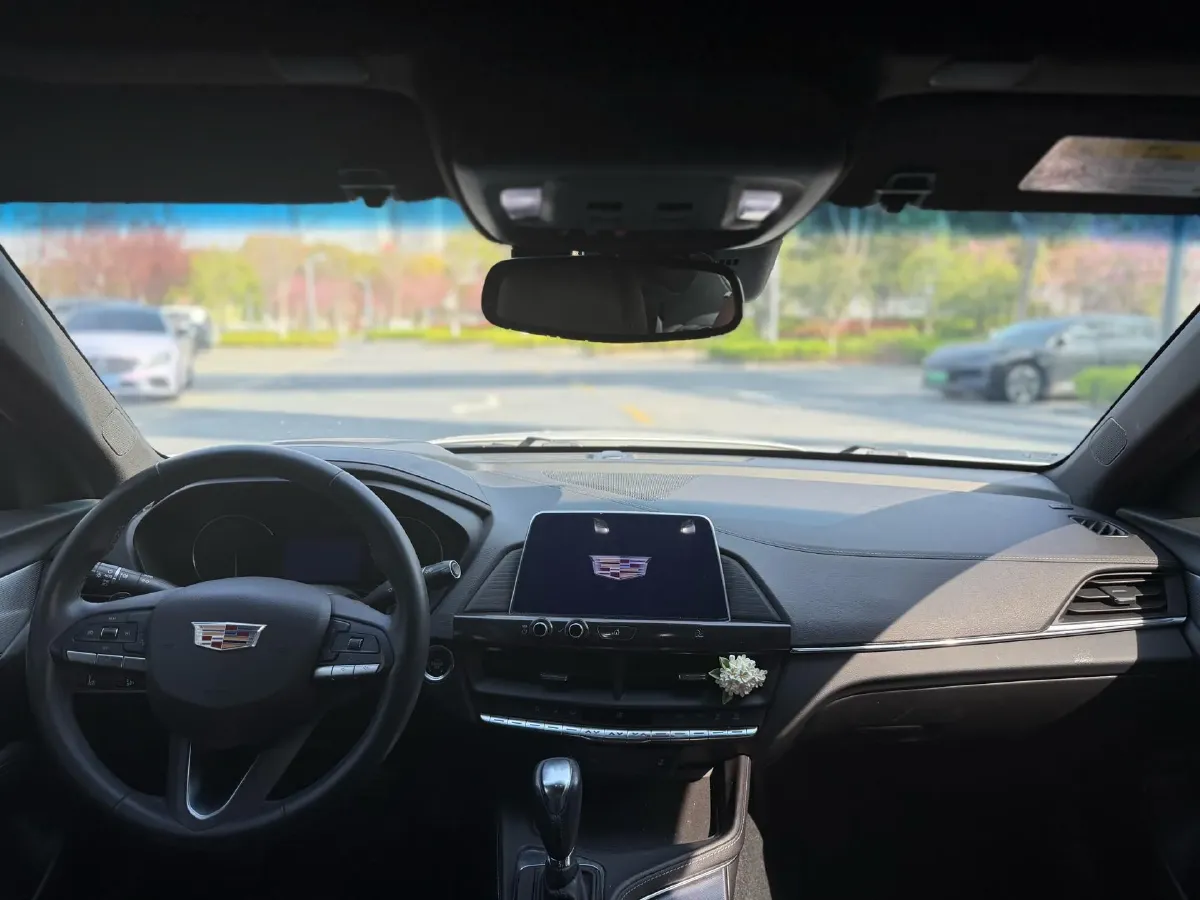 2021 Cadillac CT4 2.0T 237HP L4 8AT,autocango,china used car exporter,china ev exporter,chinese used car exporter,chinese used ev exporter