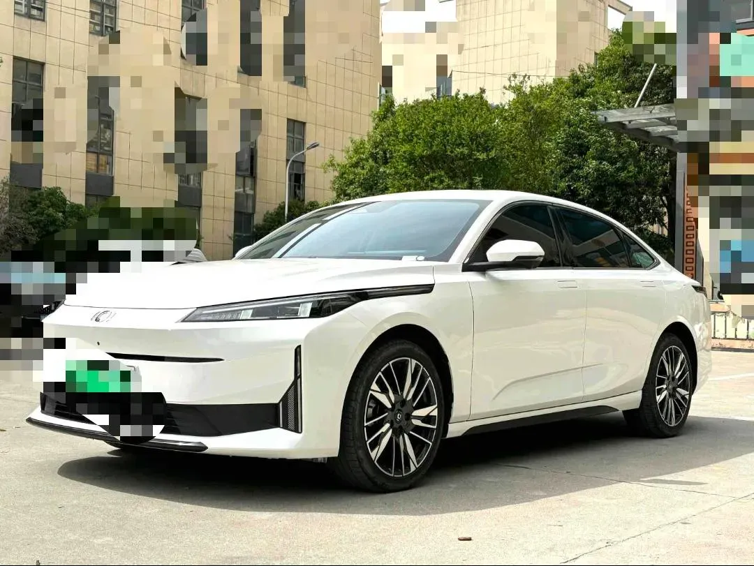 2024 ChangAn QiYuan A05 1.5L 110HP L4 E-CVT PHEV 18.99KWH,autocango,china used car exporter,china ev exporter,chinese used car exporter,chinese used ev exporter