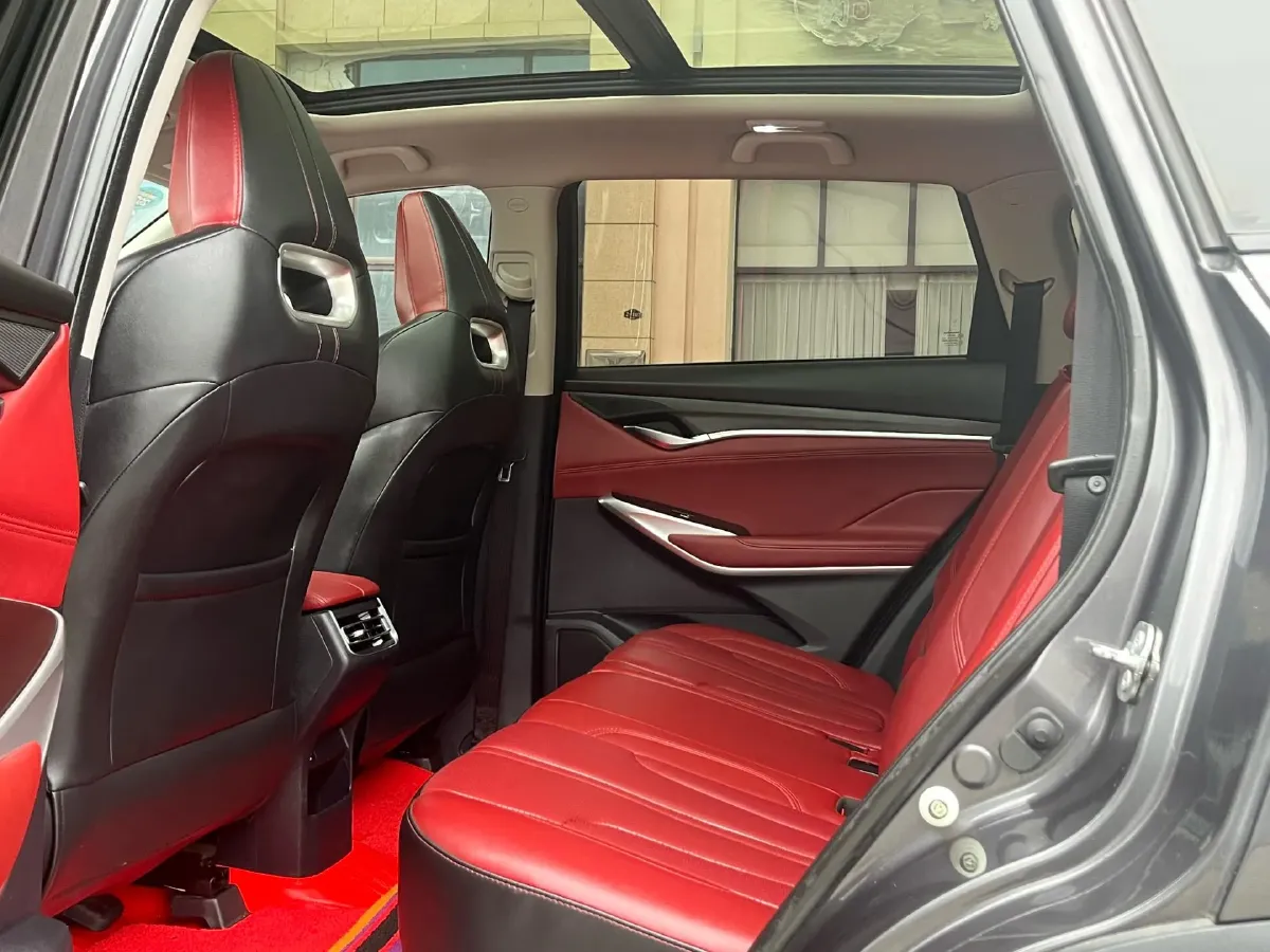 2020 ChangAn CS75 Plus 2.0T 233HP L4 8AT,autocango,china used car exporter,china ev exporter,chinese used car exporter,chinese used ev exporter