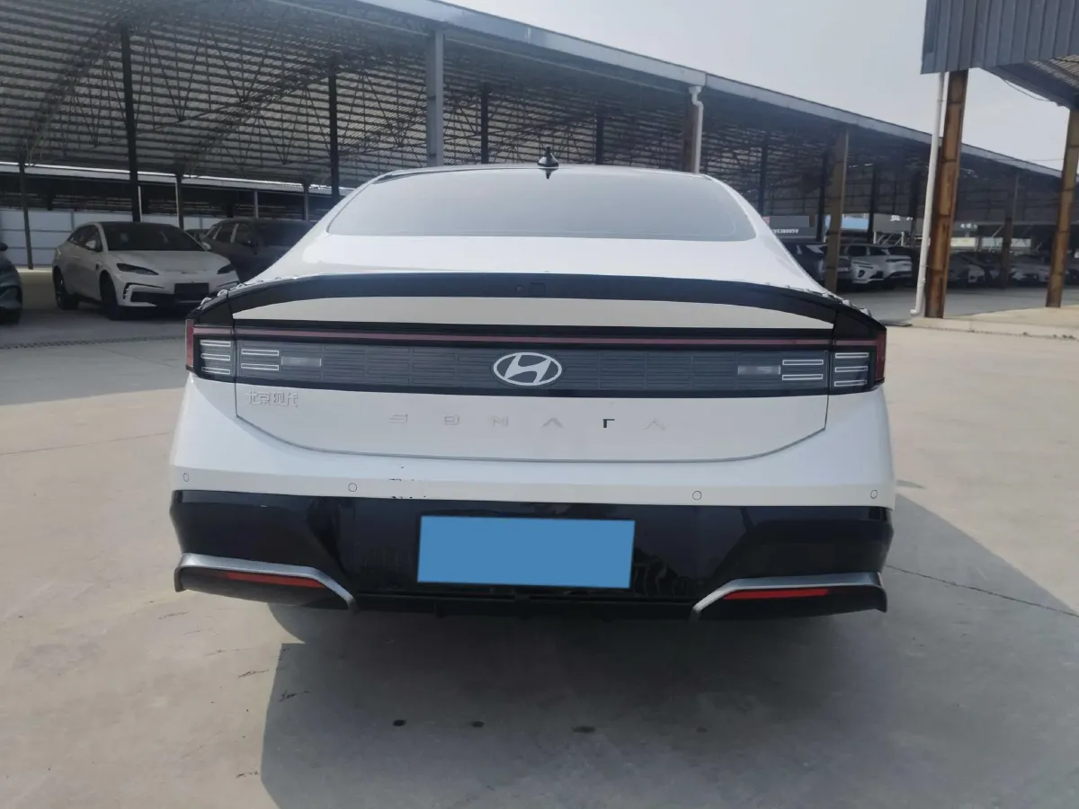 2024 Hyundai Sonata 1.5T 170HP L4 8AT,autocango,china used car exporter,china ev exporter,chinese used car exporter,chinese used ev exporter