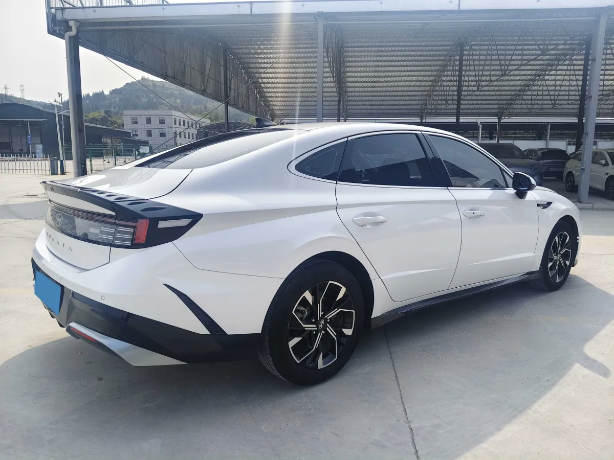 2024 Hyundai Sonata 1.5T 170HP L4 8AT,autocango,china used car exporter,china ev exporter,chinese used car exporter,chinese used ev exporter