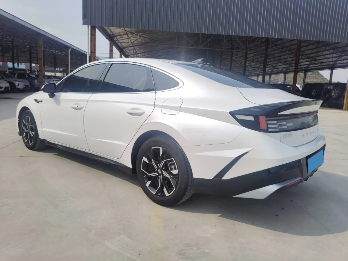 2024 Hyundai Sonata 1.5T 170HP L4 8AT,autocango,china used car exporter,china ev exporter,chinese used car exporter,chinese used ev exporter