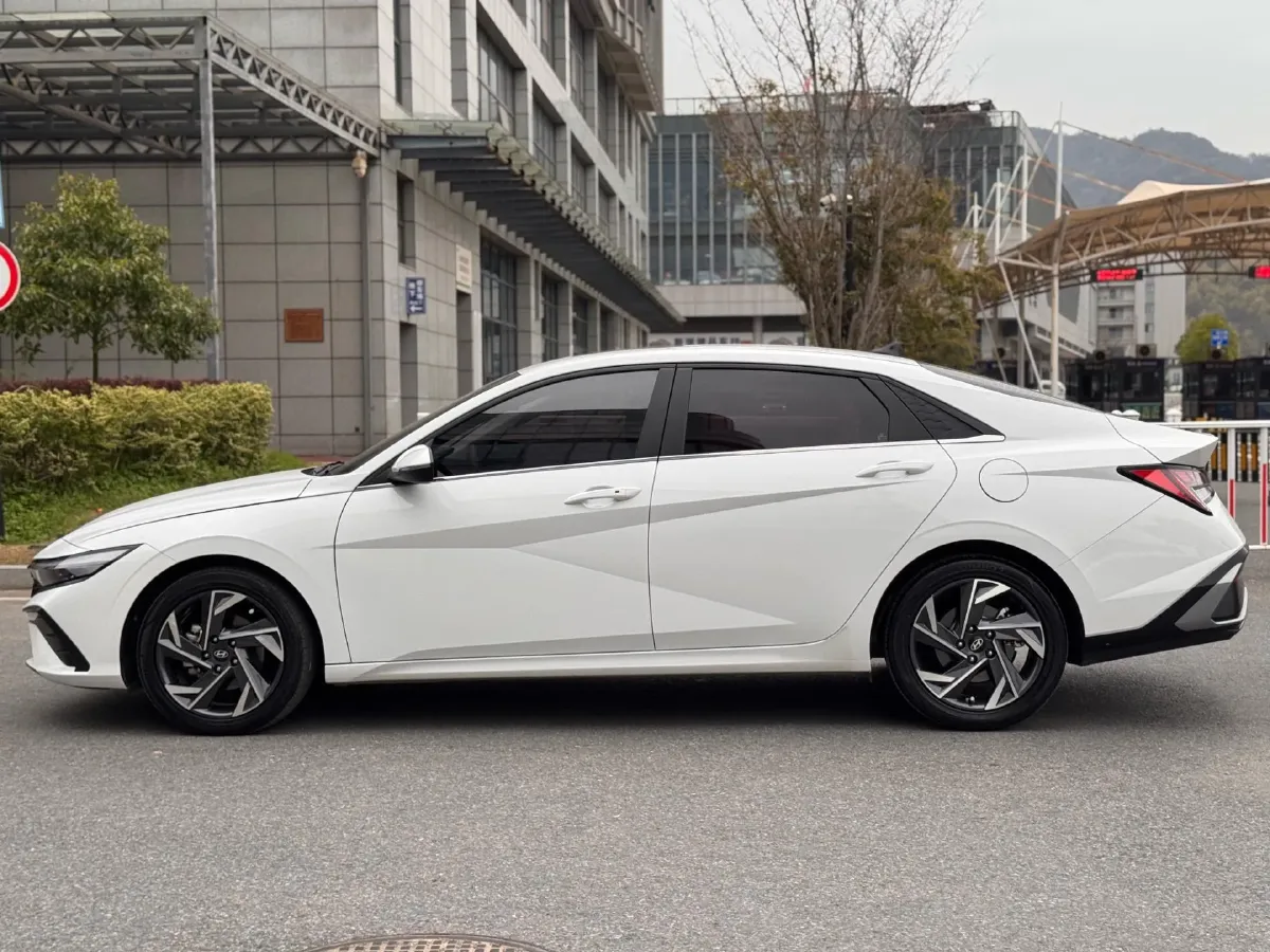 2023 Hyundai Elantra 1.5L 115HP L4 CVT,autocango,china used car exporter,china ev exporter,chinese used car exporter,chinese used ev exporter