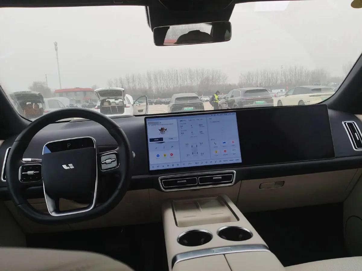 2025 Li L9 Range Extended 154HP REEV,autocango,china used car exporter,china ev exporter,chinese used car exporter,chinese used ev exporter