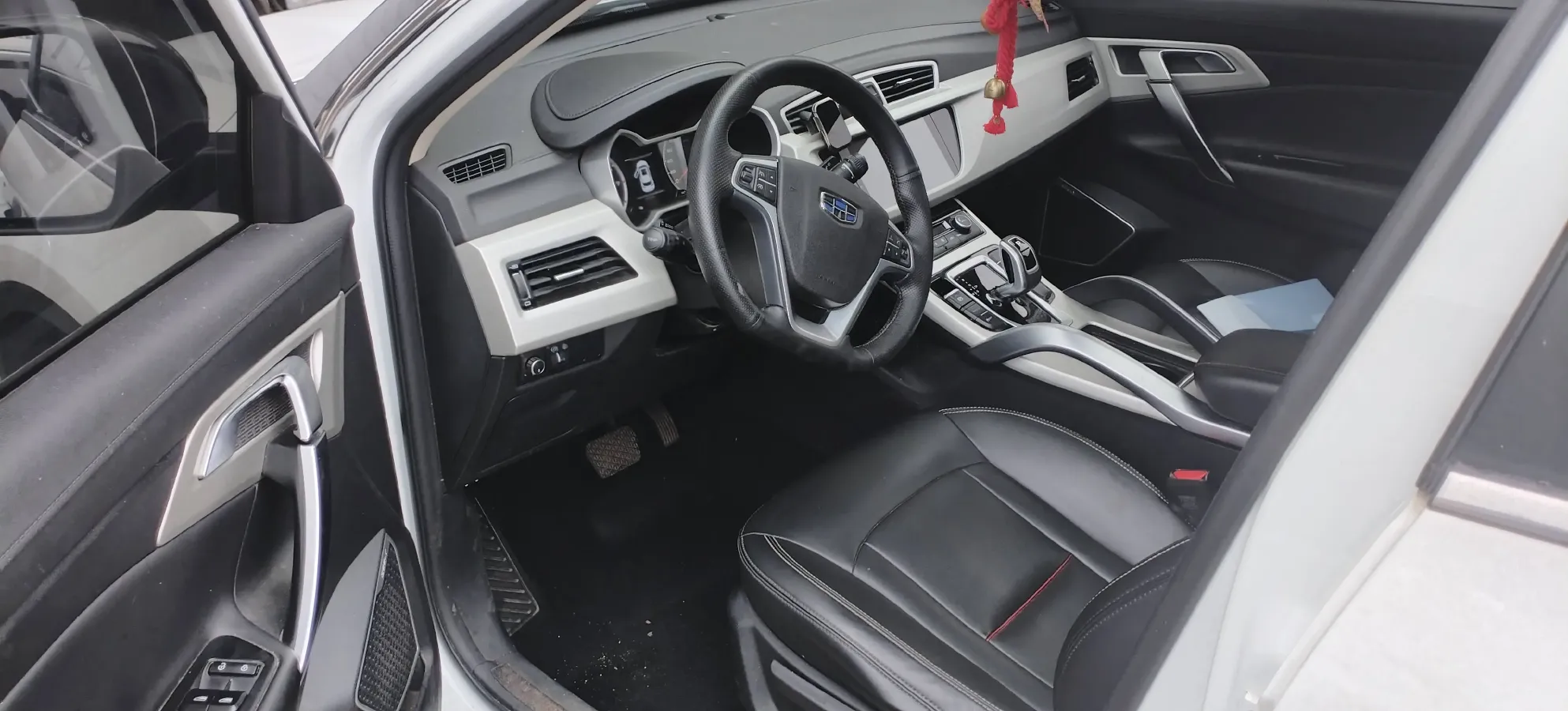 2020 Roewe i6 1.5T 169HP L4 7DCT,autocango,china used car exporter,china ev exporter,chinese used car exporter,chinese used ev exporter