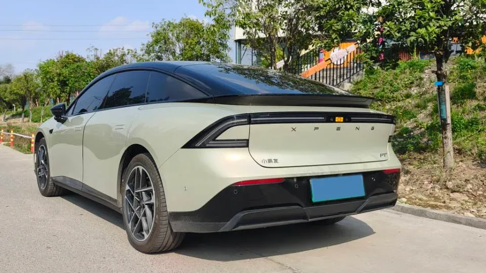 2024 Xpeng P7+ BEV 60.7KWH,autocango,china used car exporter,china ev exporter,chinese used car exporter,chinese used ev exporter