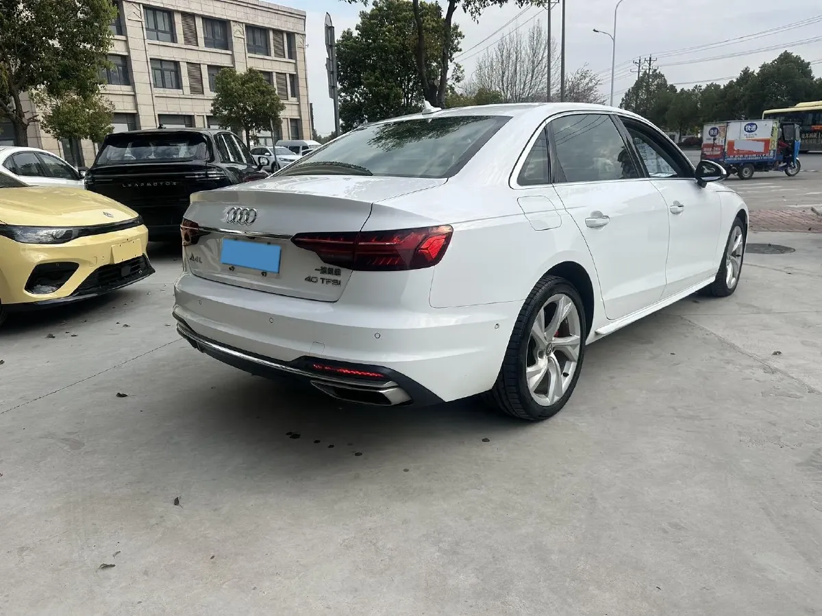 2020 Audi A4L 2.0T 190HP L4 7DCT,autocango,china used car exporter,china ev exporter,chinese used car exporter,chinese used ev exporter
