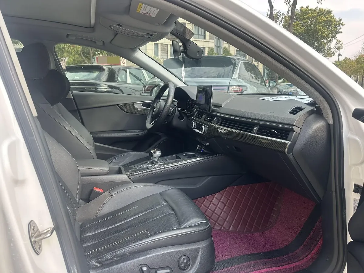 2020 Audi A4L 2.0T 190HP L4 7DCT,autocango,china used car exporter,china ev exporter,chinese used car exporter,chinese used ev exporter