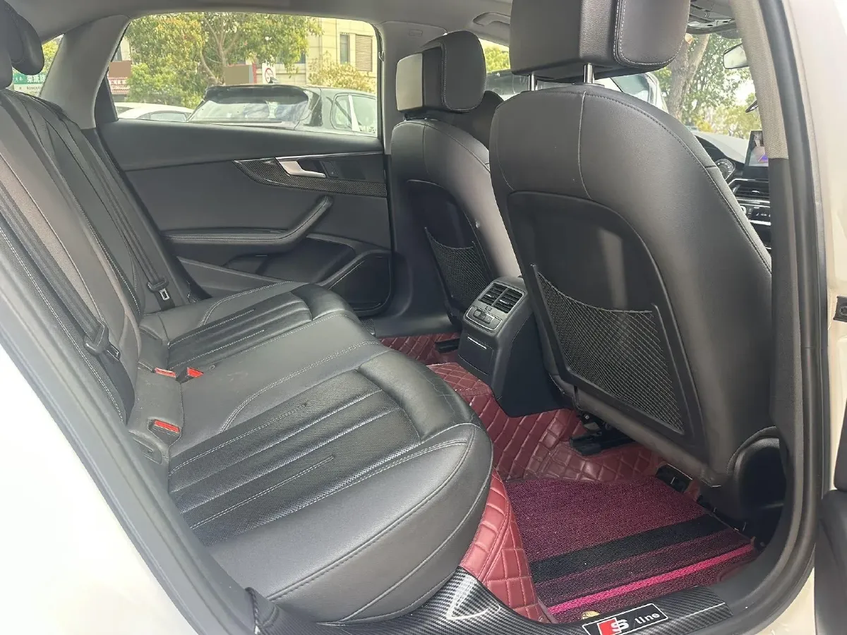 2020 Audi A4L 2.0T 190HP L4 7DCT,autocango,china used car exporter,china ev exporter,chinese used car exporter,chinese used ev exporter