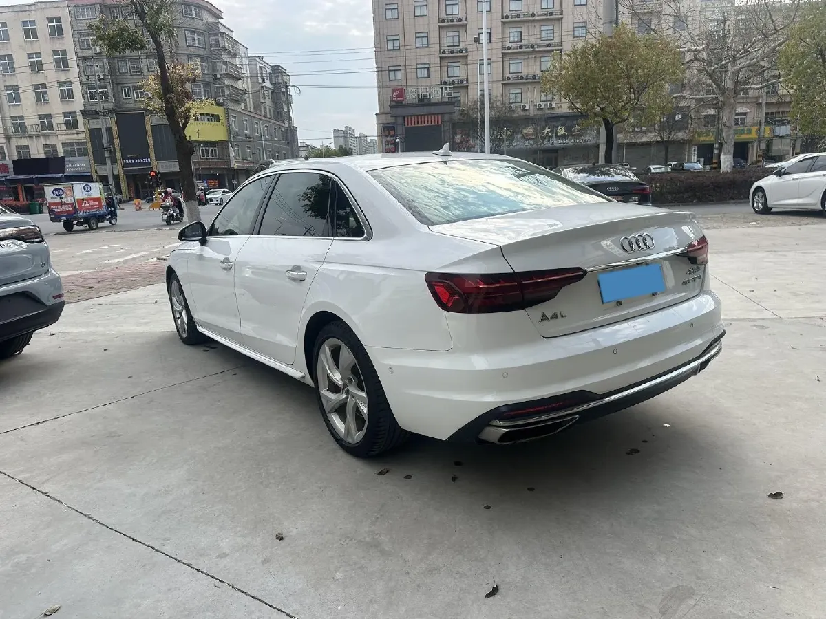 2020 Audi A4L 2.0T 190HP L4 7DCT,autocango,china used car exporter,china ev exporter,chinese used car exporter,chinese used ev exporter