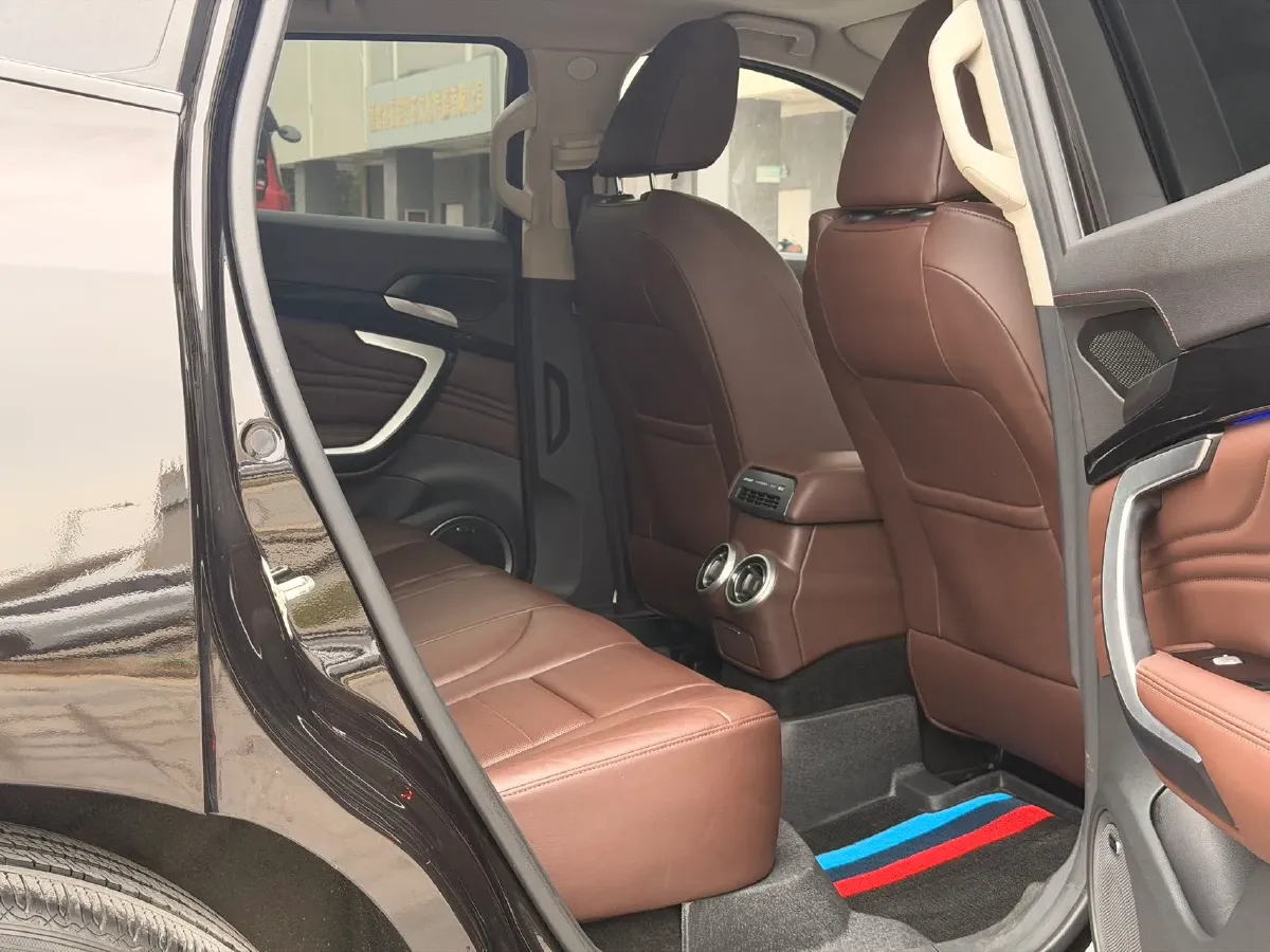 2017 WEY VV7 2.0T 234HP L4 7DCT,autocango,china used car exporter,china ev exporter,chinese used car exporter,chinese used ev exporter