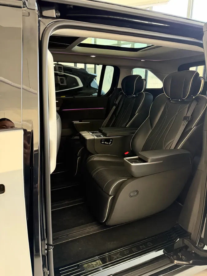 2024 Xpeng X9 BEV 101.5KWH,autocango,china used car exporter,china ev exporter,chinese used car exporter,chinese used ev exporter