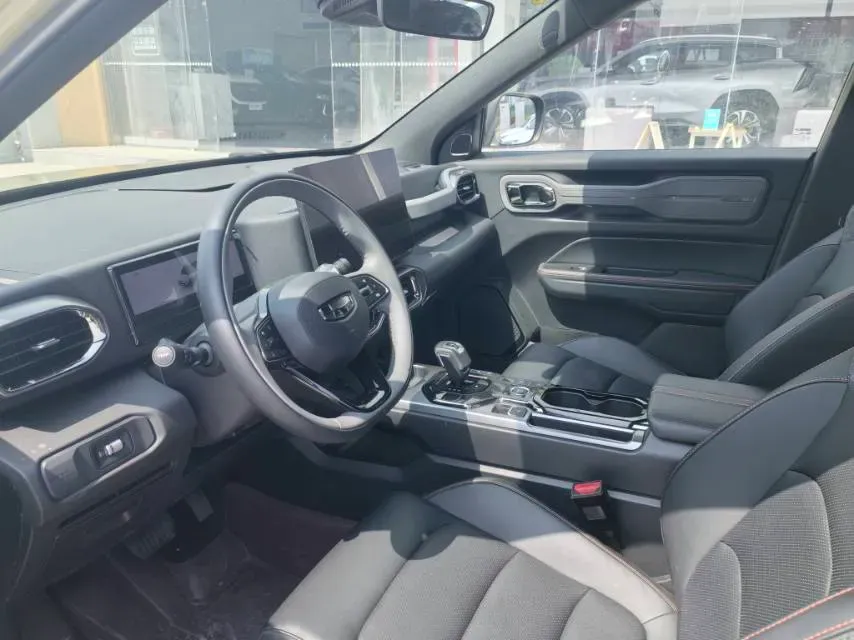 2025 Geely Cowboy 1.5T 181HP L4 7DCT,autocango,china used car exporter,china ev exporter,chinese used car exporter,chinese used ev exporter