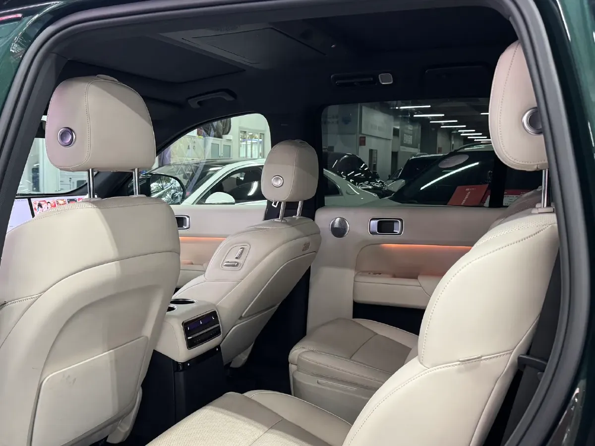 2022 Li L9 Range Extended 154HP REEV 42.6KWH,autocango,china used car exporter,china ev exporter,chinese used car exporter,chinese used ev exporter